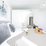 Nika One Minute From -beach Landhaus *