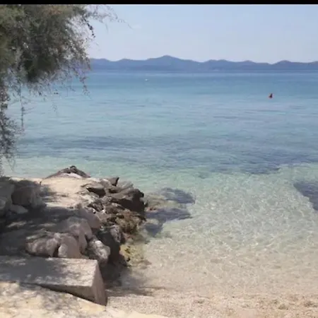 Nika One Minute From -beach 乡村民宿