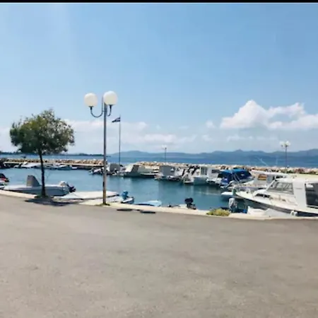 Nika One Minute From -beach 扎达尔