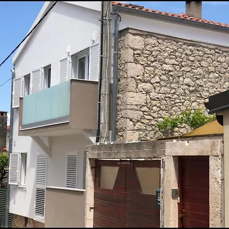 Nika One Minute From -beach Kır Evi Zadar