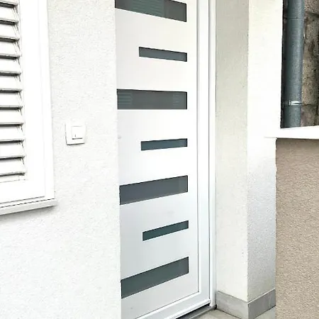 Nika One Minute From -beach Kır Evi *