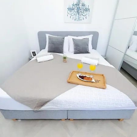 Country house Nika One Minute From -beach