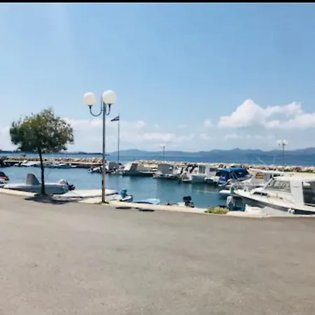 Nika One Minute From -beach 扎达尔
