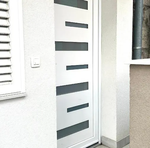 Nika One Minute From -beach Country house *