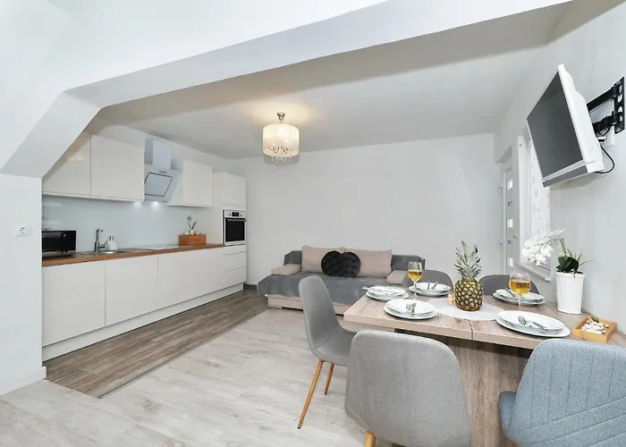 Nika One Minute From -beach Country house Zadar